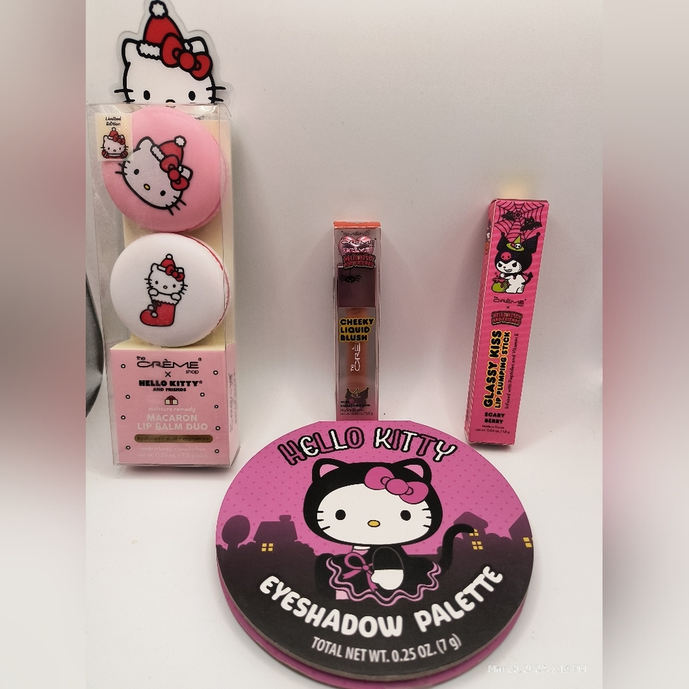 The Creme Shop Hello Kitty Lip Plumper Cheeky Blush Macaron Duo+ Sanrio Pallette